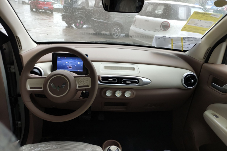 五菱汽车 宏光MINIEV 2025款 四门版 进阶款中控内饰12