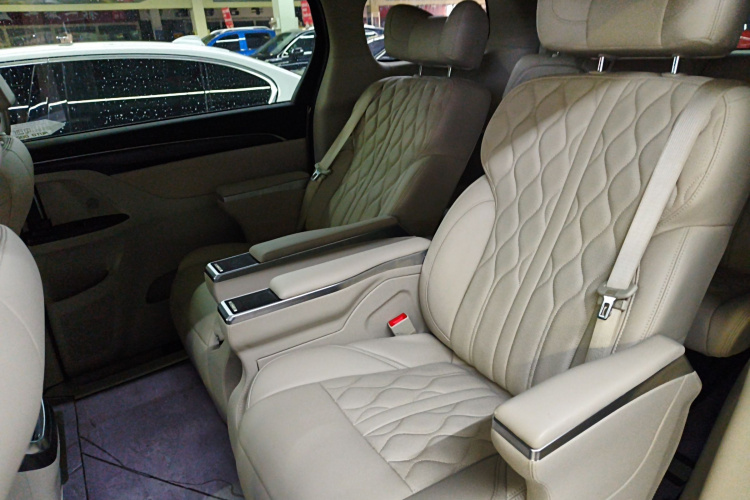 别克GL8 2023款 ES陆尊 舒适型中控内饰7004