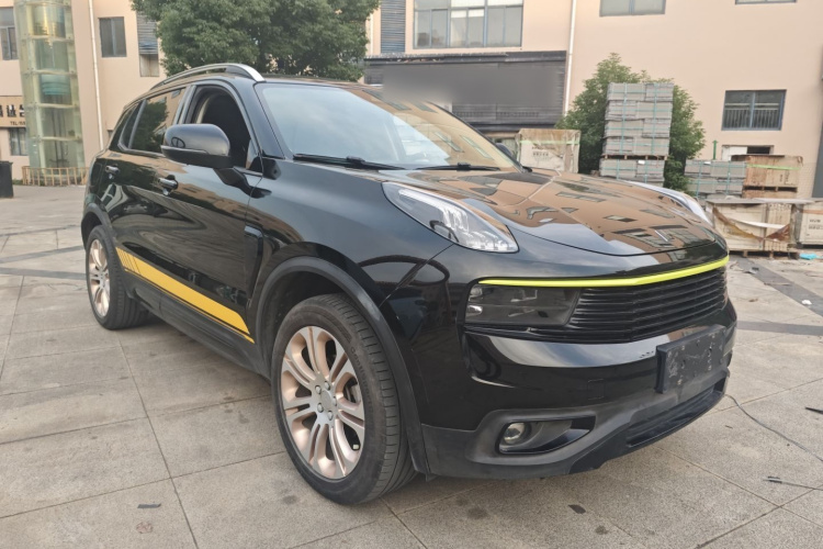 领克01 2017款 2.0T 两驱型Pro版车身外观3