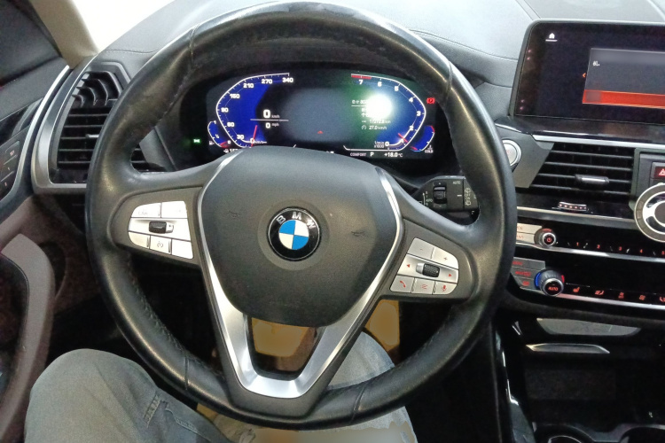 宝马X3 2020款  xDrive25i 豪华套装中控内饰13