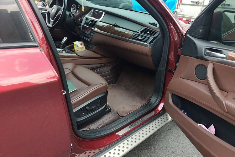 宝马X6 2010款 4.4T 混合动力版局部细节9005