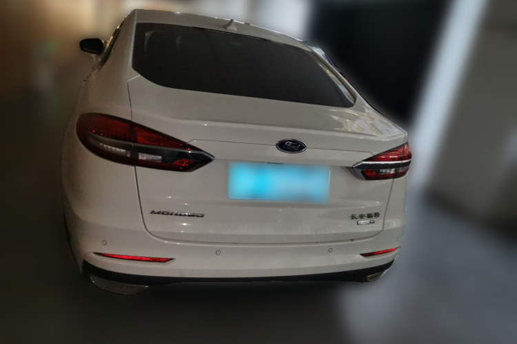 福特 蒙迪欧 2020款 EcoBoost 180 时尚型车身外观6