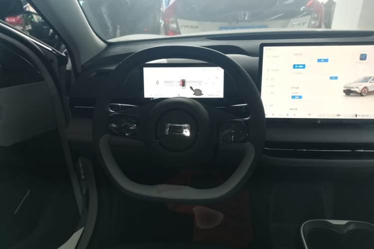 奔腾 悦意03 2025款 565km 乐享版中控内饰13