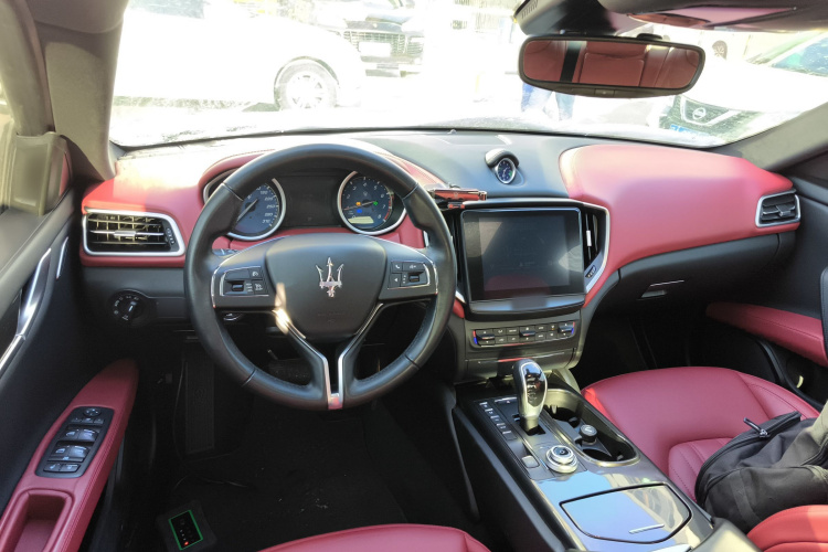 玛莎拉蒂 Ghibli 2017款 3.0T 标准版中控内饰12