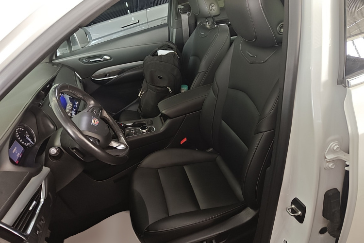 凯迪拉克XT4 2018款 28T 两驱领先型中控内饰19