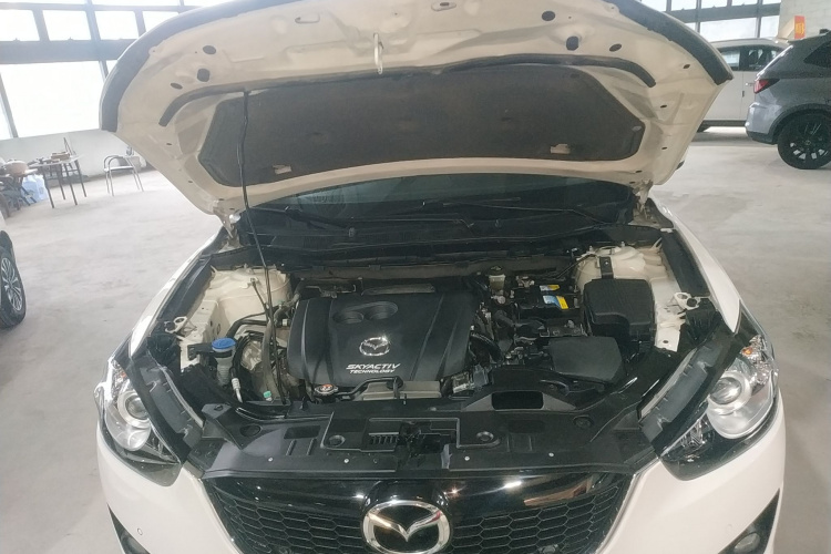 马自达CX-5 2014款 2.0L 自动两驱都市型机舱底盘24