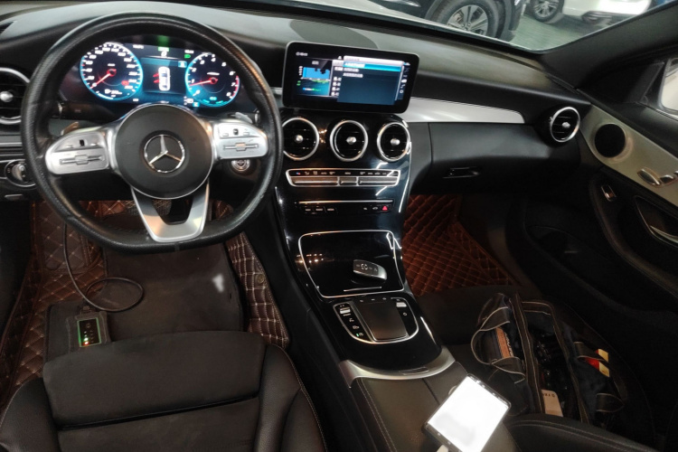 奔驰C级 2020款 C 260 运动版局部细节16