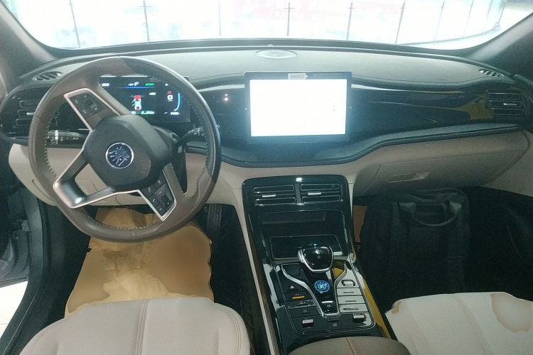 比亚迪 秦PLUS 2024款 荣耀版 DM-i 55KM领先型中控内饰7002