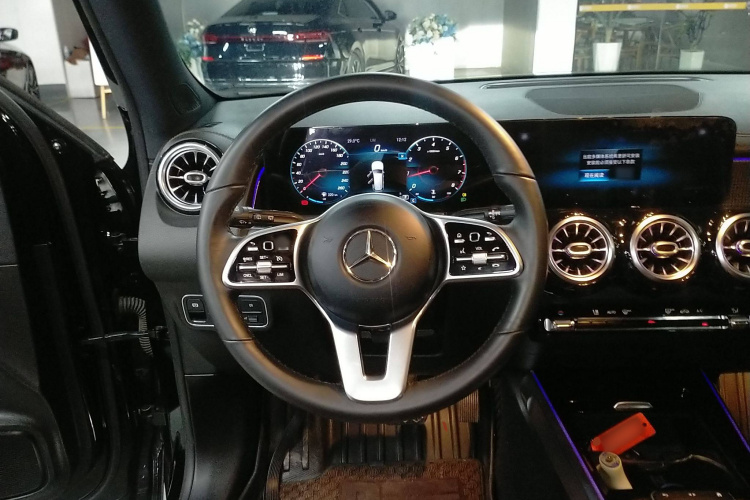 奔驰GLB 2021款 GLB 200 时尚型局部细节13