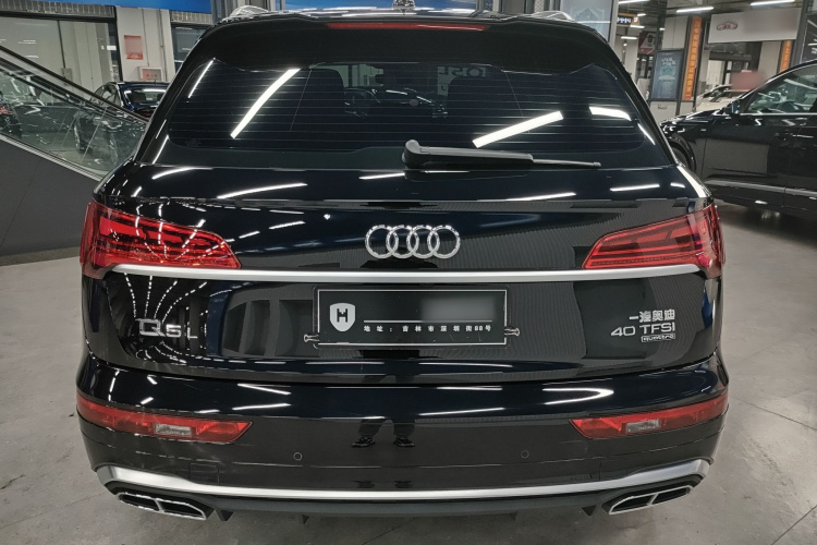 奥迪Q5L 2022款 改款 40T 豪华动感型车身外观6002