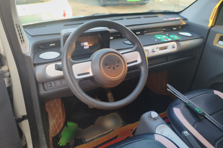 五菱汽车 宏光MINIEV 2022款 GAMEBOY 200km 玩咖款 磷酸铁锂中控内饰13