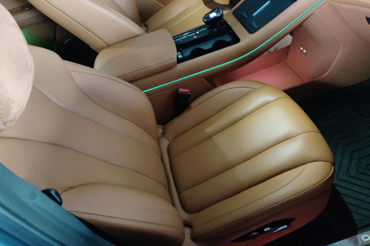 鸿蒙智行 问界M7 2024款 1.5T 智驾四驱Ultra版 5座局部细节41