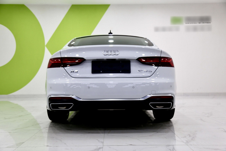 奥迪A5 2024款 Sportback 40 TFSI 时尚动感型车身外观6006