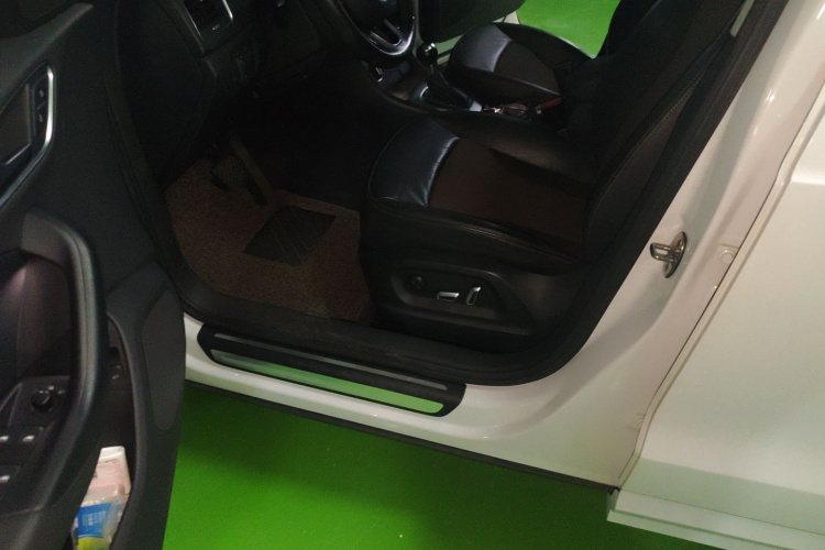 奥迪Q3 2016款 30 TFSI 时尚型中控内饰20