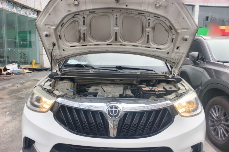 中华V3 2015款 1.5L 手动智能型局部细节24