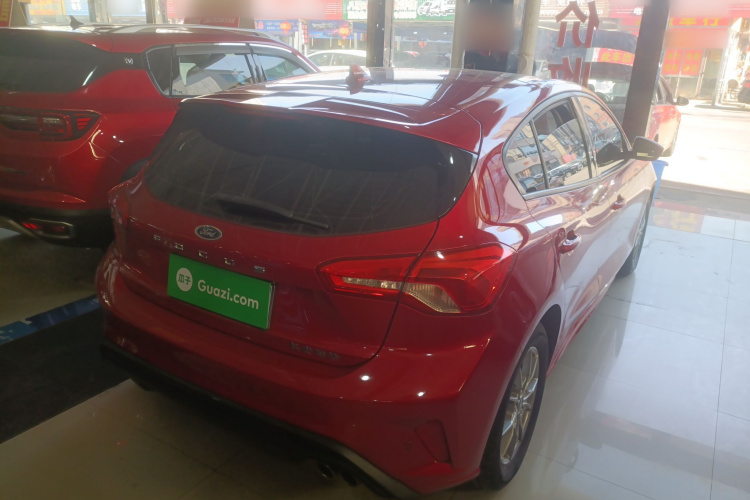 福特 福克斯 2020款 两厢 1.5L 自动锋跃型车身外观6005