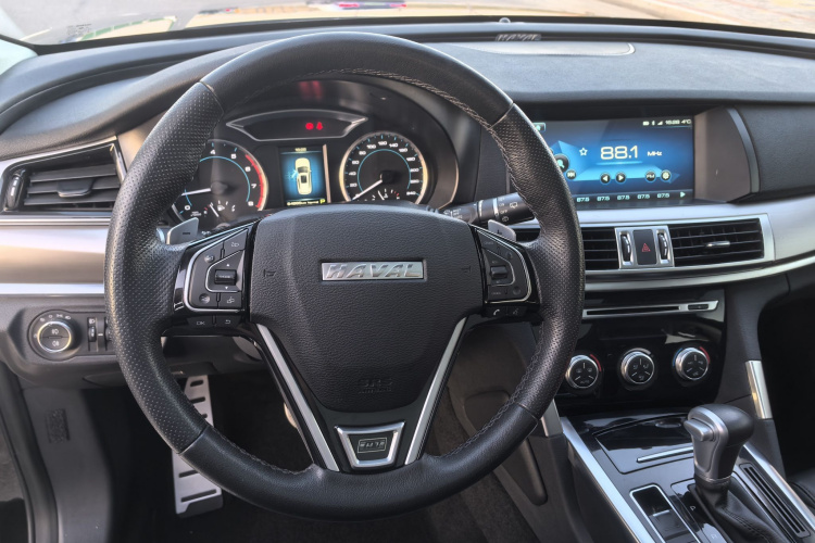 哈弗H7 2017款 红标H7L 2.0T 自动豪华型局部细节13