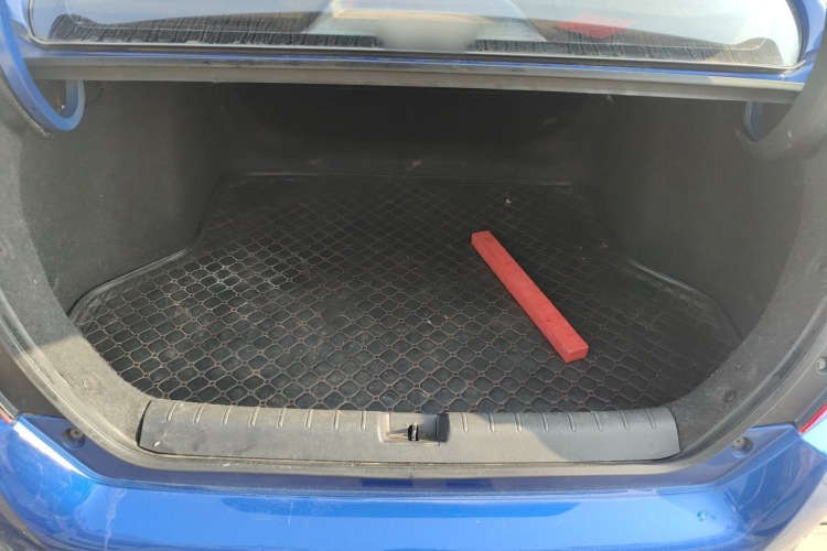 本田 思域 2016款 180TURBO CVT舒适版机舱底盘23