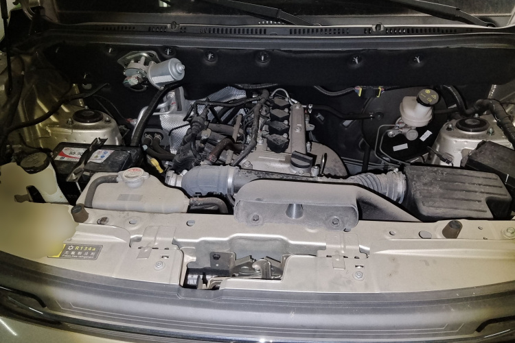 东风风光 风光380 2022款 1.5L 舒适型客车(钢板弹簧)5座局部细节24