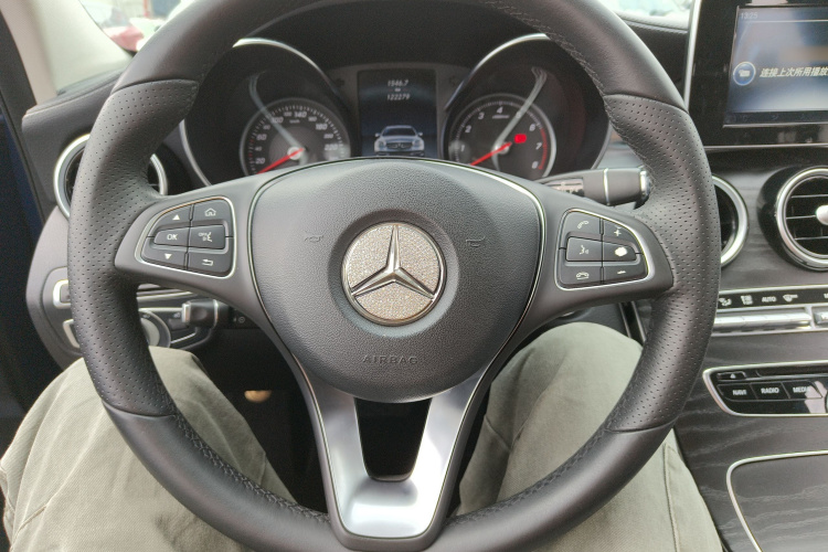 奔驰C级 2017款 改款 C 180 L 时尚型运动版中控内饰13