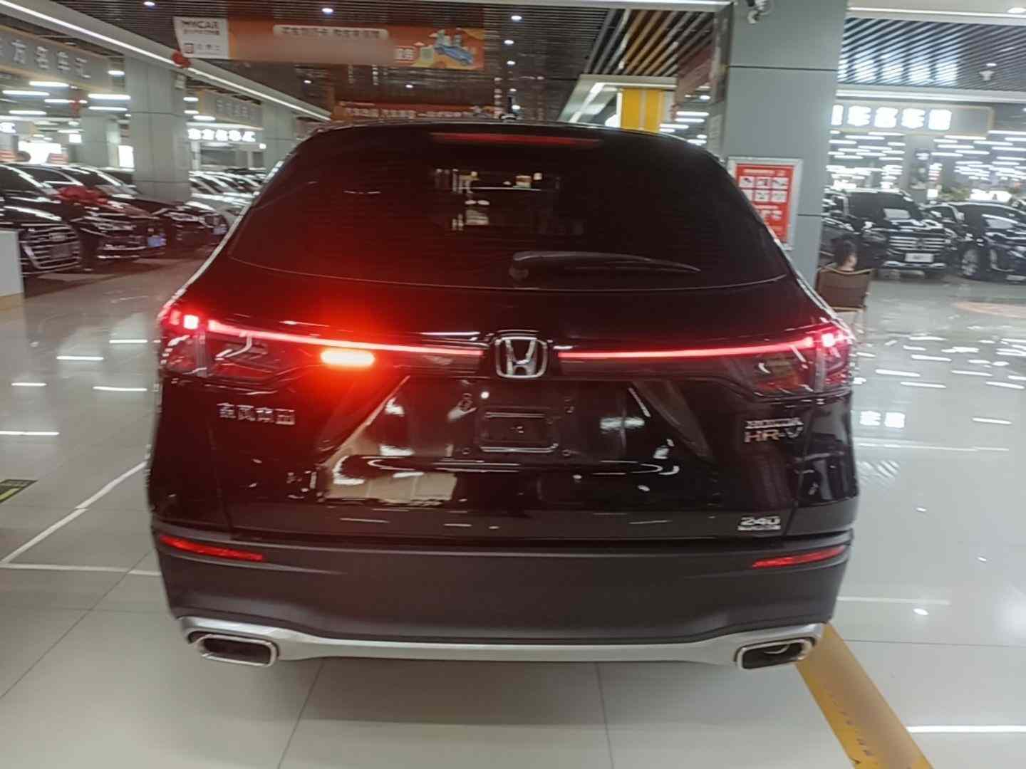 本田HR-V 2023款 240TURBO 劲潮版(3)