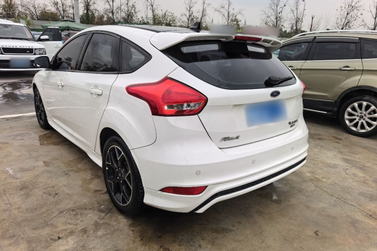 福特 福克斯 2017款 1.5T CTCC 白黑限量版车身外观6006