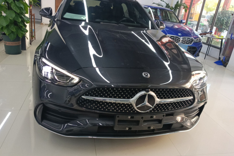 奔驰C级 2022款 改款 C 260 L 运动版车身外观2