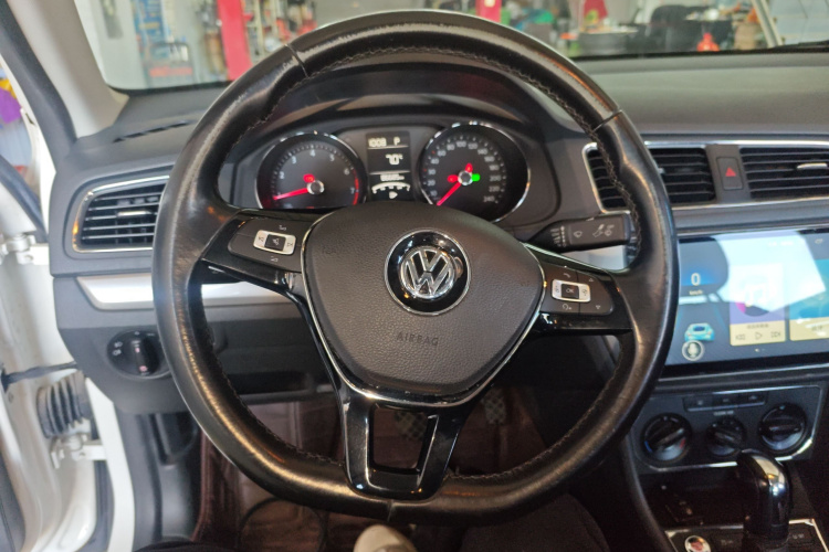 大众 朗逸 2017款 1.6L 自动舒适版中控内饰13