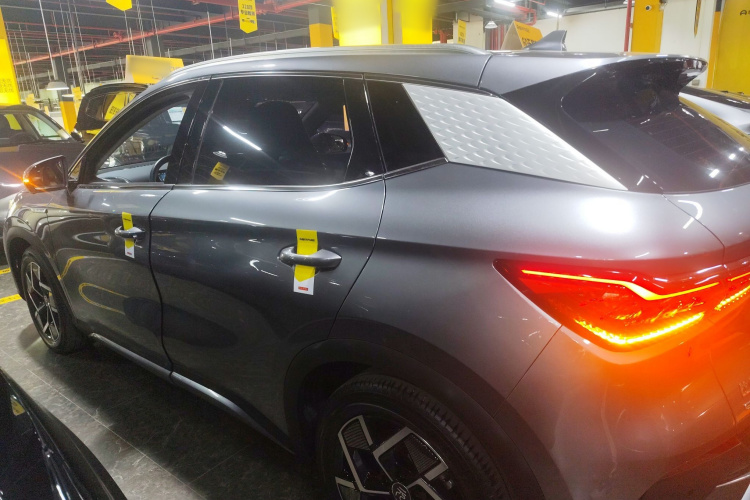 比亚迪 元PLUS 2022款 510KM 旗舰型车身外观4