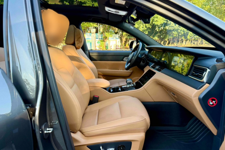 理想汽车 理想ONE 2021款 增程6座版中控内饰7012