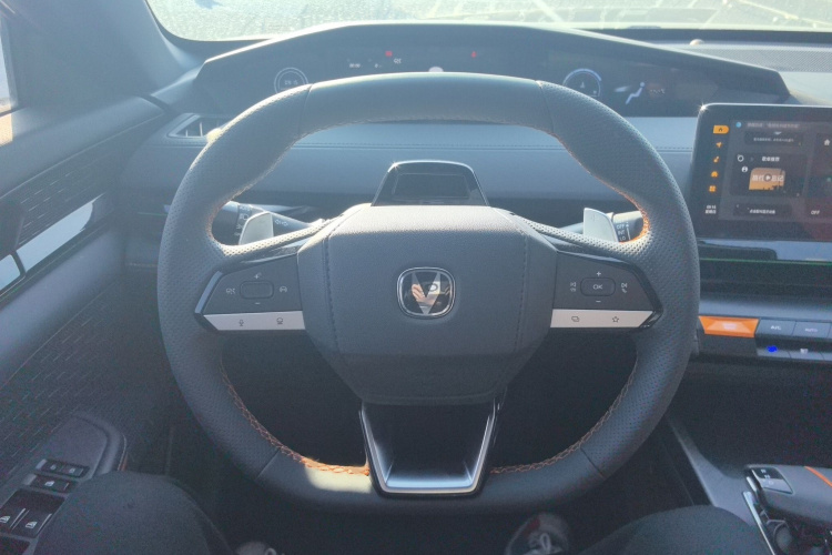 长安UNI-V 2022款 1.5T 尊贵型局部细节13