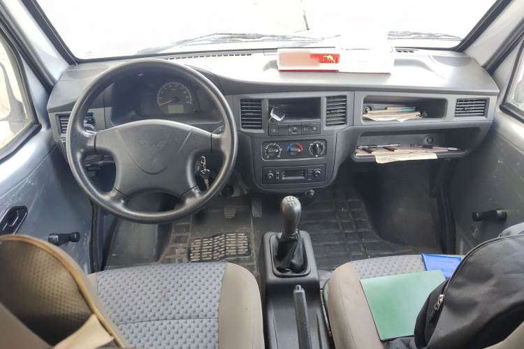 五菱汽车 五菱之光 2020款 1.2L 实用型 国VI LSI中控内饰12