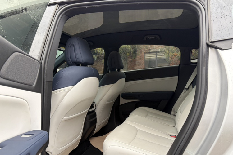 小鹏G6 2023款 755 超长续航 Pro中控内饰7002