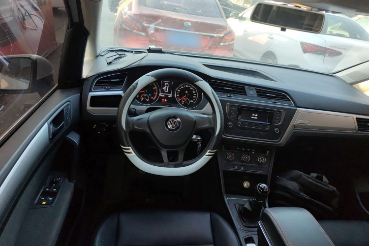 大众 2018款 途安L 280TSI 手动风尚版局部细节13