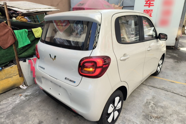 五菱汽车 宏光MINIEV 2025款 四门版 进阶款车身外观7