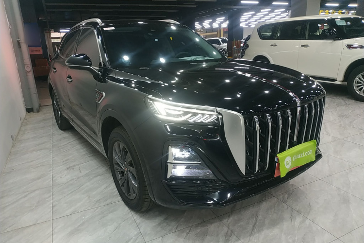 红旗HS5 2023款 2.0T 旗享Pro版车身外观3