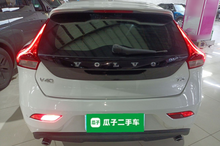 沃尔沃V40 2016款 T3 智逸版车身外观6