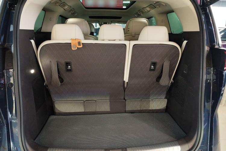 腾势D9 2024款 DM-i 980 四驱旗舰型局部细节23