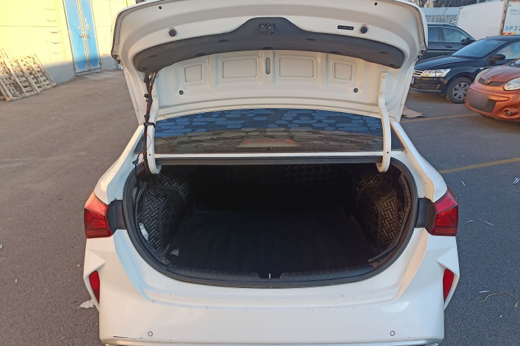 现代 悦纳 2020款 1.4L 手动GLS炫酷版局部细节23