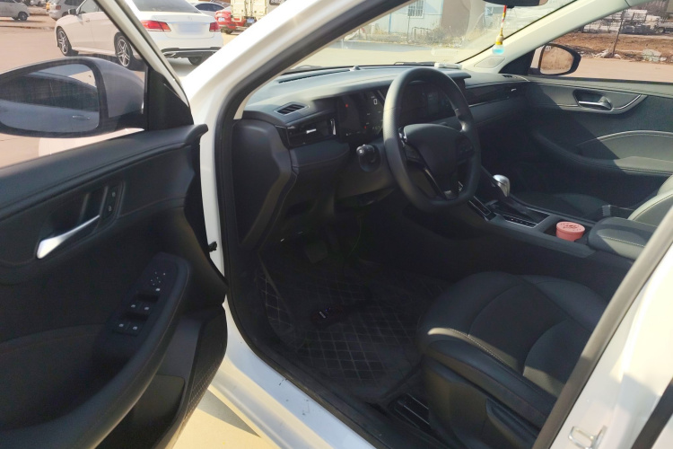 荣威i5 2026款 1.5L CVT豪华版中控内饰20