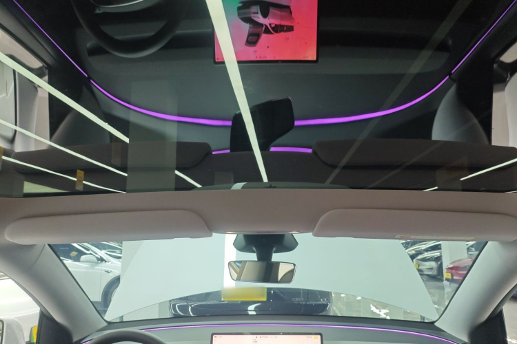 特斯拉 Model Y 2025款 长续航全轮驱动 首发版中控内饰22