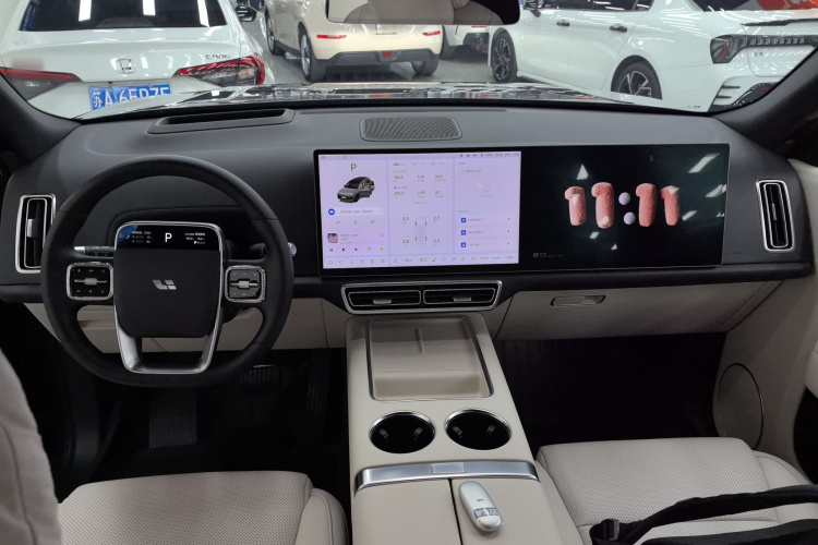 理想汽车 理想L8 2023款 Pro中控内饰12