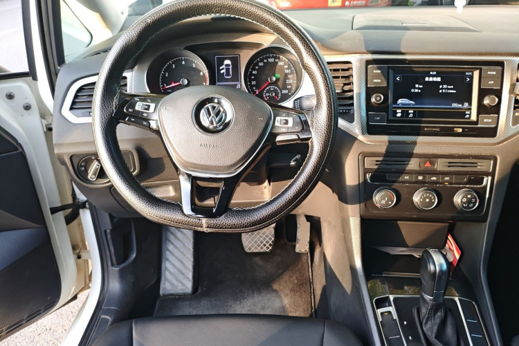 大众 高尔夫·嘉旅 2019款 280TSI 自动好奇型 国V中控内饰13