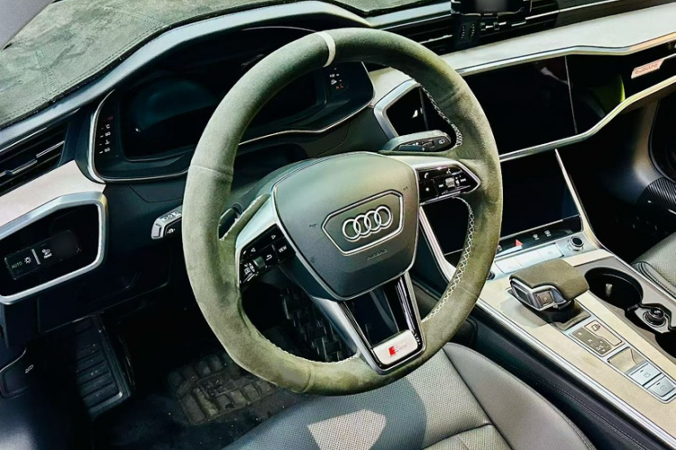 奥迪A6(进口) 2023款 allroad quattro 55 TFSI 尊享越野型中控内饰7005