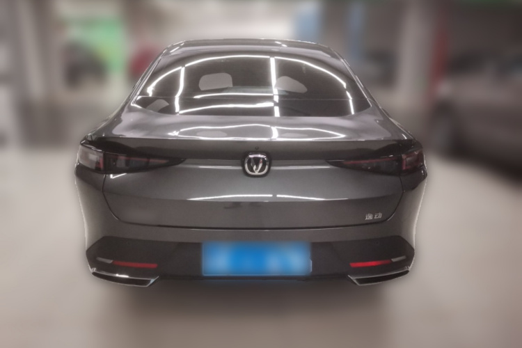 长安 逸动 2024款 1.5T GDI自动 尊贵型车身外观6