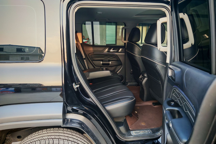 坦克300 2024款 2.0T 征服者中控内饰7008