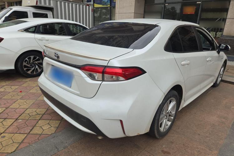 丰田 雷凌 2021款 双擎 1.8H E-CVT进取版车身外观7