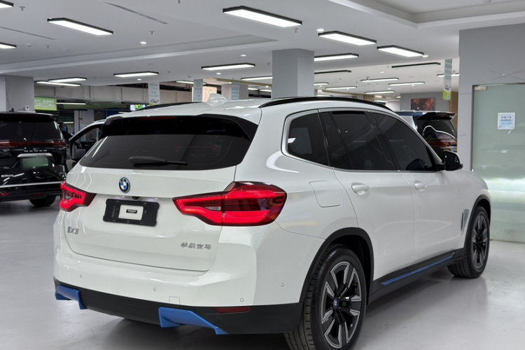 宝马iX3 2021款 改款 领先型车身外观6007