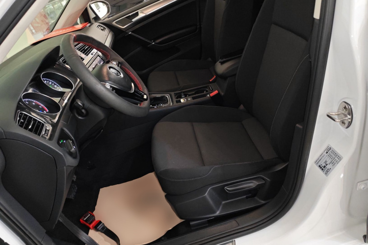 大众 高尔夫 2019款 200TSI DSG舒适进取版 国VI局部细节19