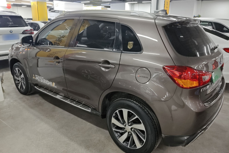 三菱 劲炫ASX 2018款 1.6L 手动两驱灵动版车身外观4